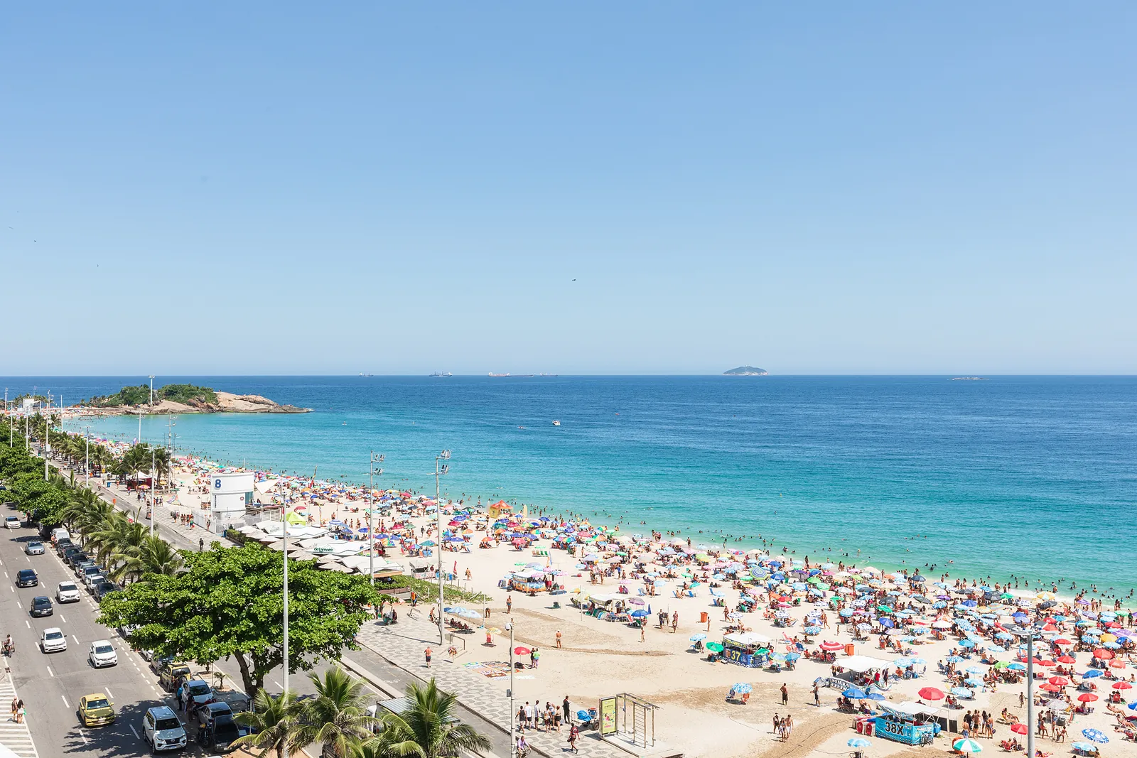 Ipanema beach seen from the rooftop, the Dois Irmãos beyond
